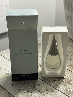 Alfred Sung Shi Parfum